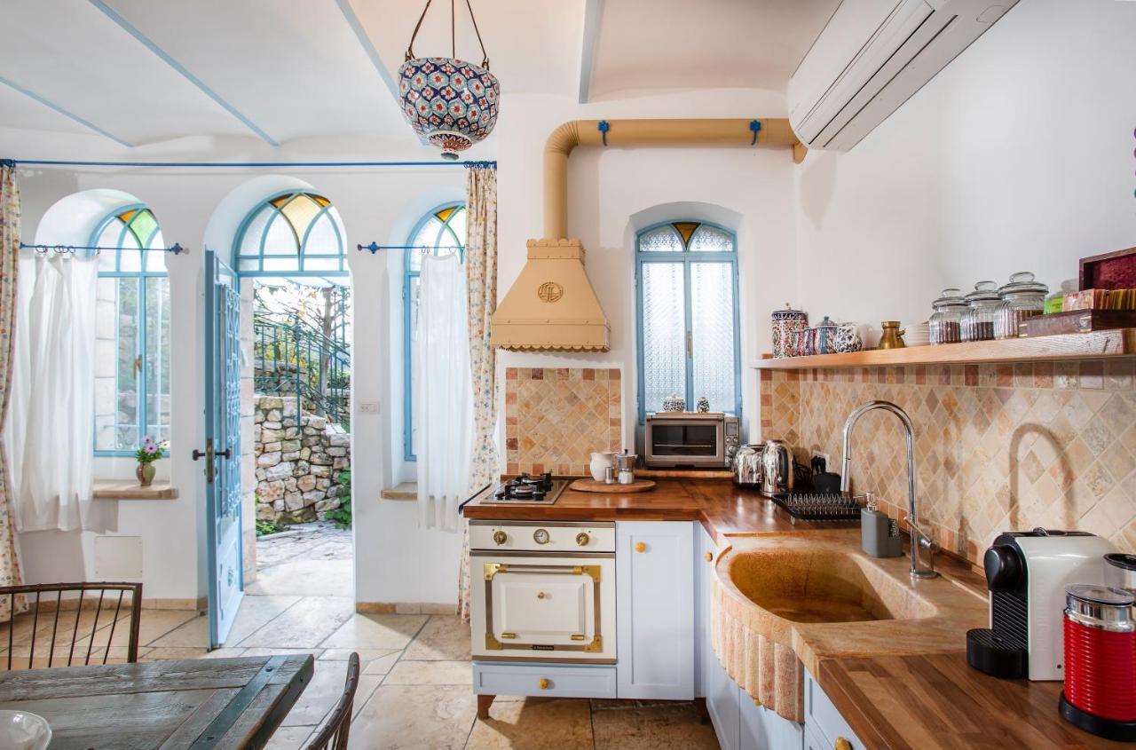 Bed and Breakfast Above The Spring Jerusalem Exterior foto